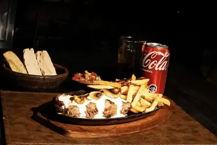 Bife en salsa de champiñón de El Fogón Machalí